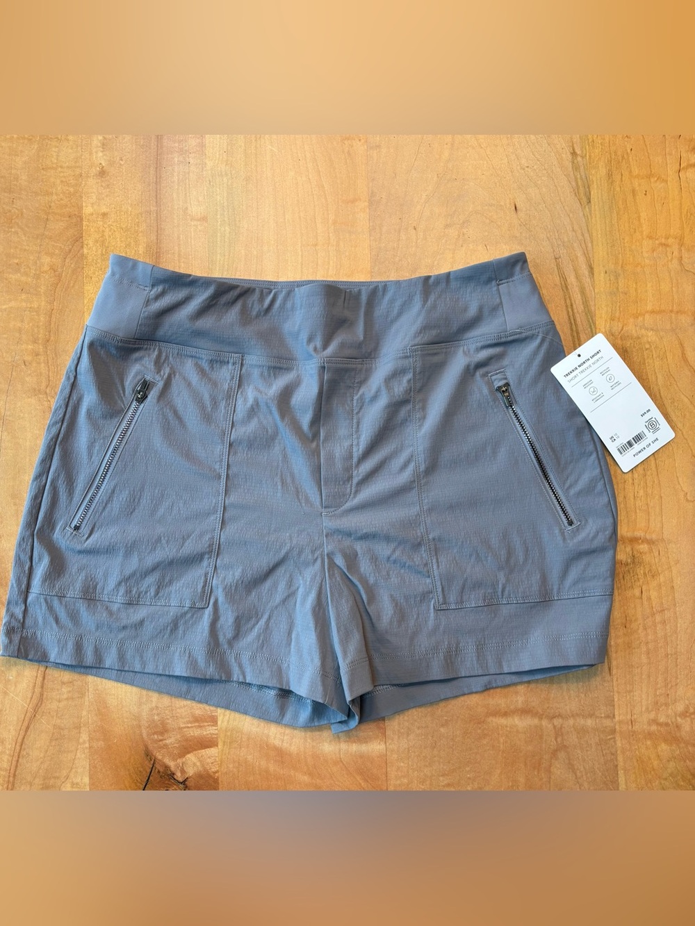 Athleta Trekkie North Short, gray, size 10 new with tags